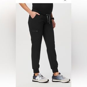 Figs petite maternity jogger scrubs